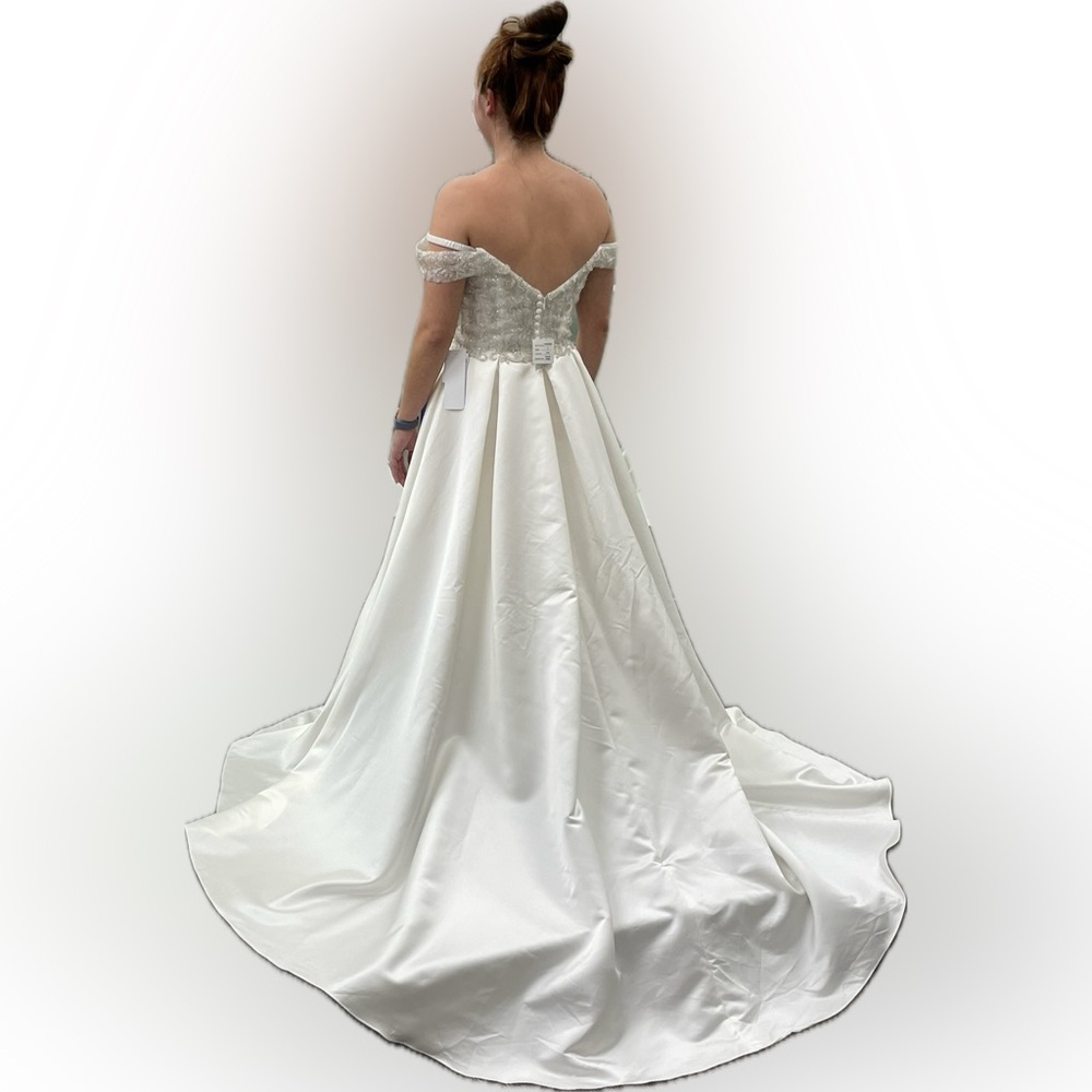 Wedding Gown dress ivory ballgown off shoulder dress with train satin beaded